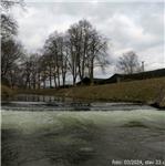 Metuje s vůní bublinek z Hronova