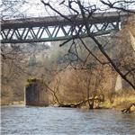 Peřej nad chatovou osadou Ošelín