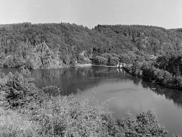 Stará přehrada – jez Blahousty v padesátých letech – foto J.Krůta Stará přehrada – jez Blahousty v padesátých letech – foto J.Krůta