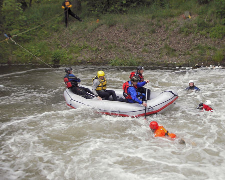 Upoutany raft