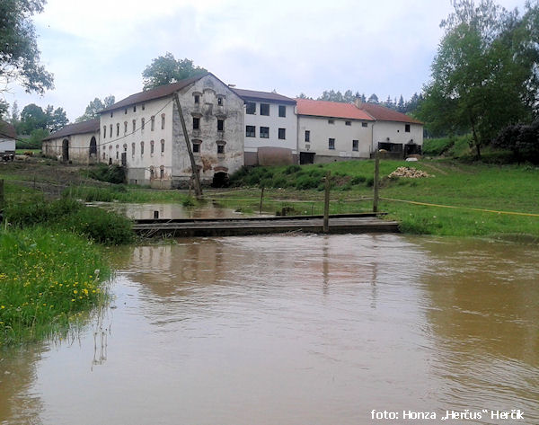 Chodeč, nízká lávka Chodeč, nízká lávka