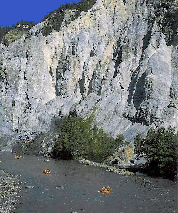 Vonderrhein v krásném kaňonu Rheinschlucht Vonderrhein v krásném kaňonu Rheinschlucht